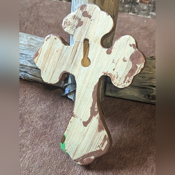 New 3 Piece Bundle of Cross Hanging Decor - Picture 5 of 10